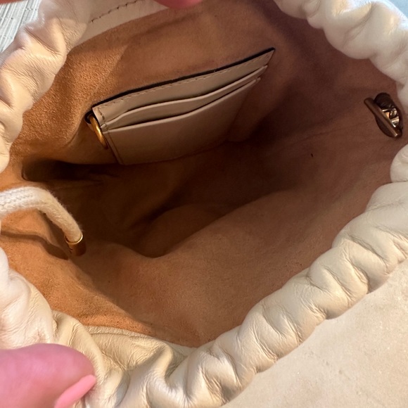 White leather crossbody Gucci Bucket Bag - Picture 5 of 7